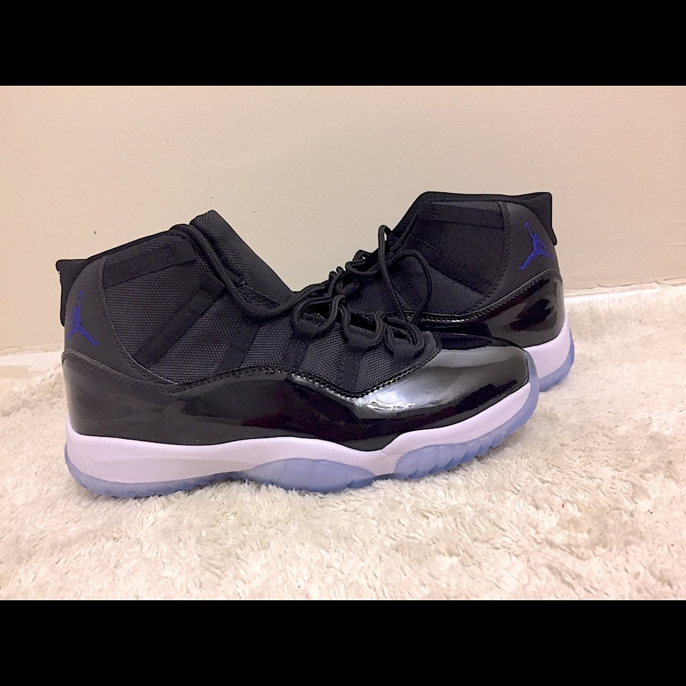 Air Jordan 11 Retro Space Jam 2016